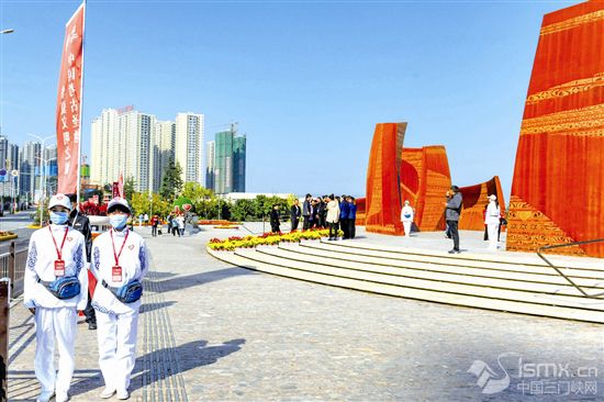 �N���ܵ�����(w��)�@���u