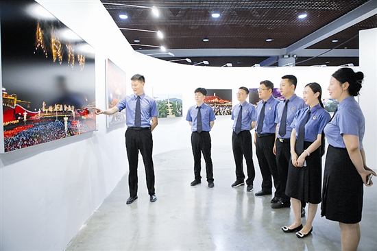 ��һ��(ji��)һչ�������^�m(x��) �^չ�������ߝq